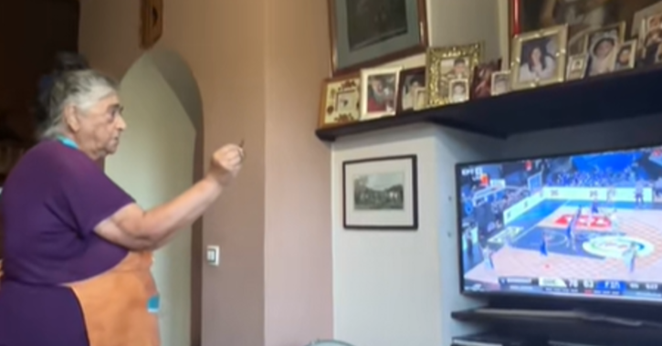 Η ξεματιάστρα γιαγιά της Εθνικής που έγινε viral (VIDEO)