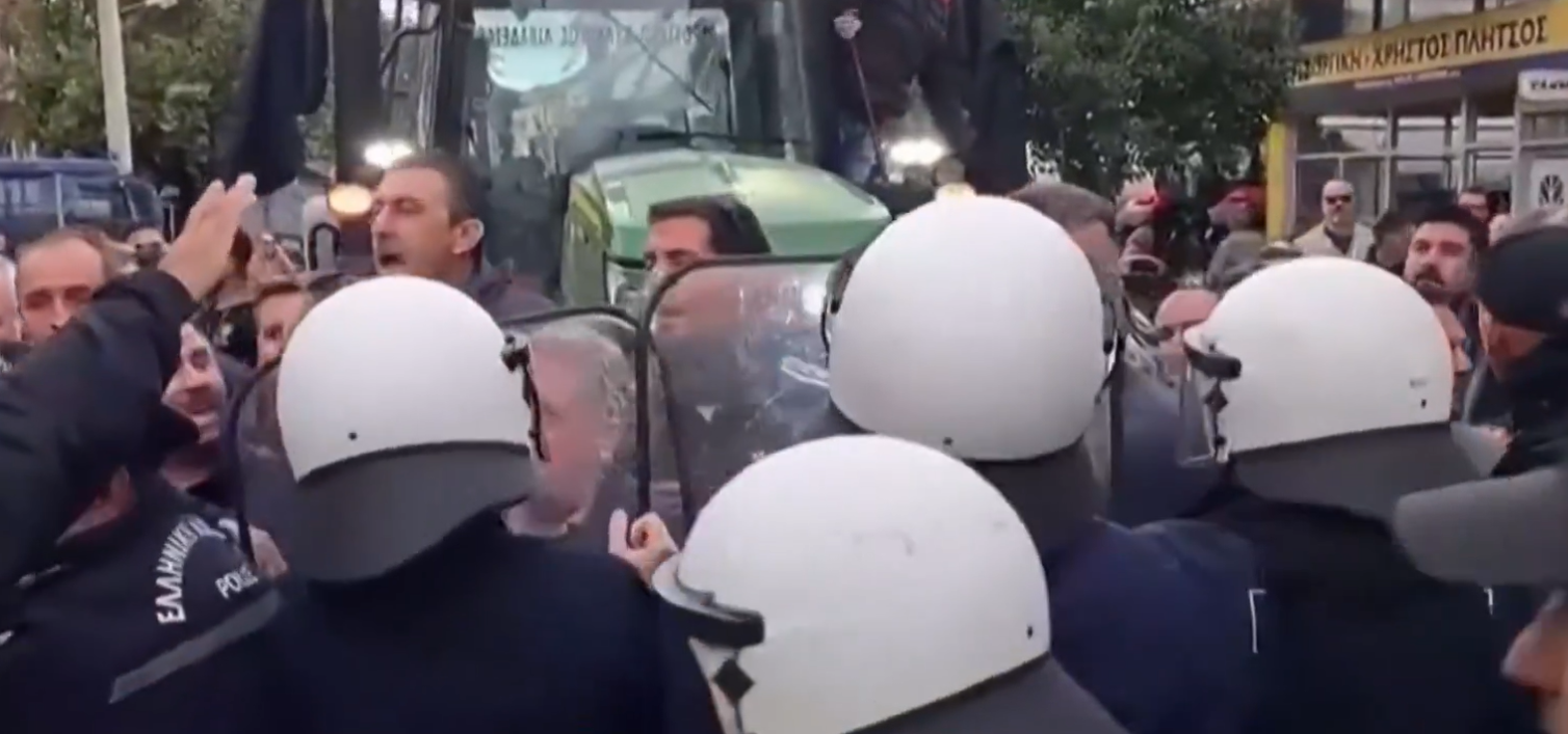 Συνέλαβαν αγρότη - συνδικαλιστή την ώρα που έδινε συνέντευξη (VIDEO)
