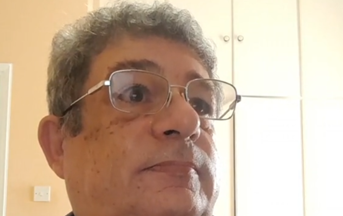 Viral ο Κύπριος Αντώνιος Σπύρου Κωνσταντίνου με τις μοναδικές ερμηνείες του (VIDEO)
