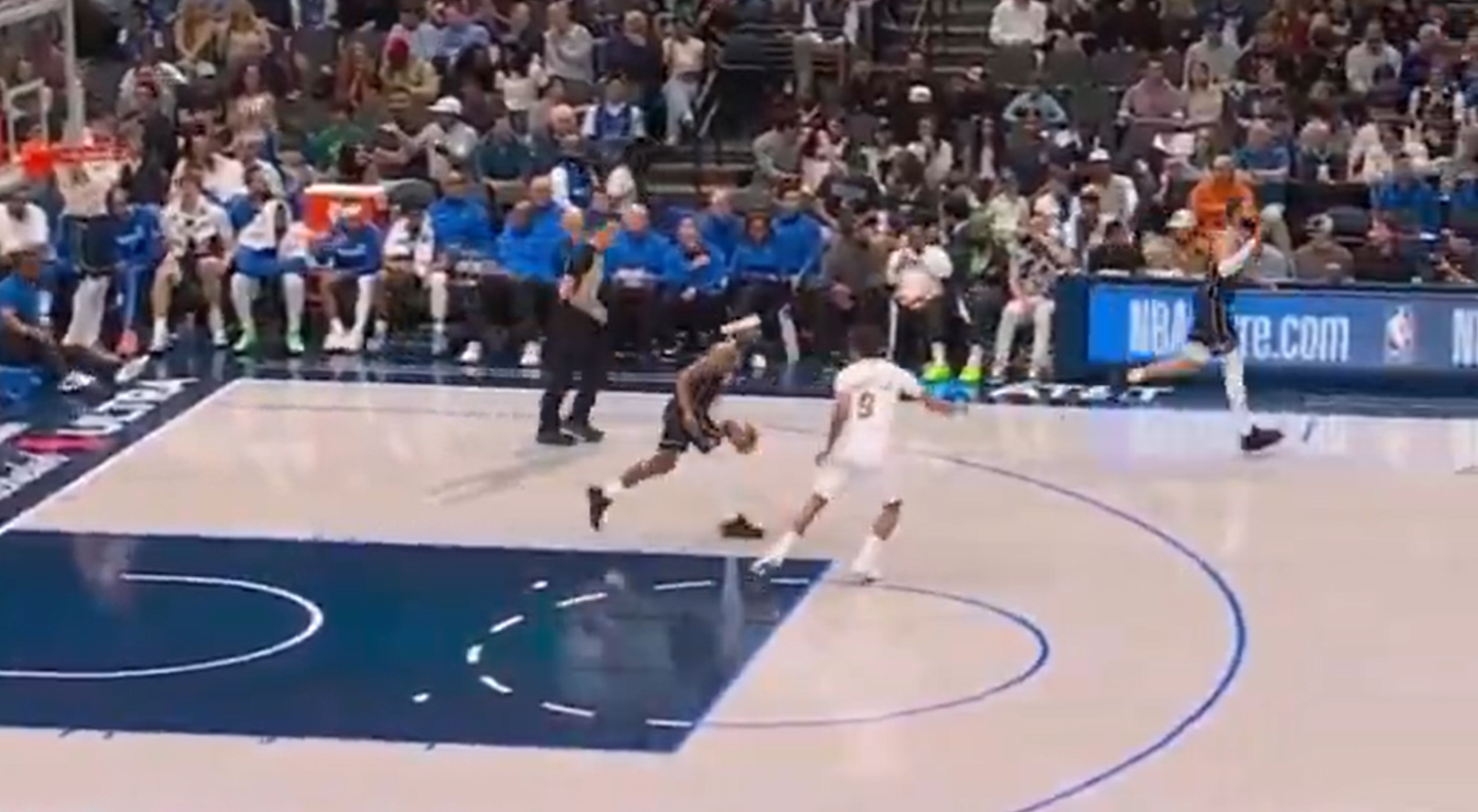 Απίστευτη γκάφα διαιτητών και παικτών στο NBA (VIDEO)