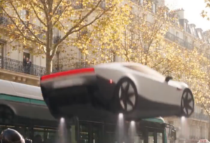 Viral πανικός με την ιπτάμενη Tesla – Το βίντεο που άφησε το διαδίκτυο με το στόμα ανοιχτό
